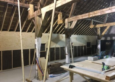 Verbouwing en restauratie woning met houten balken (26)